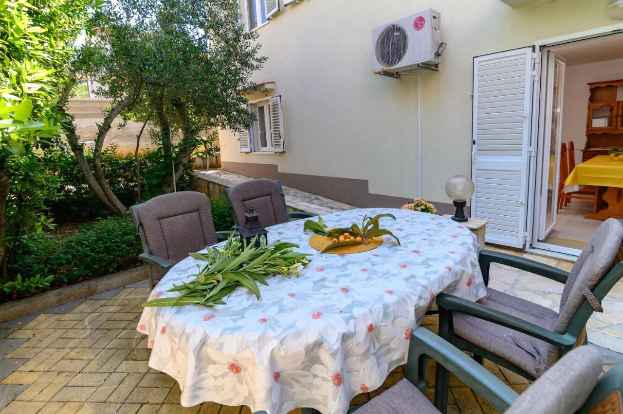 Apartments Vice Trogir Exterior photo