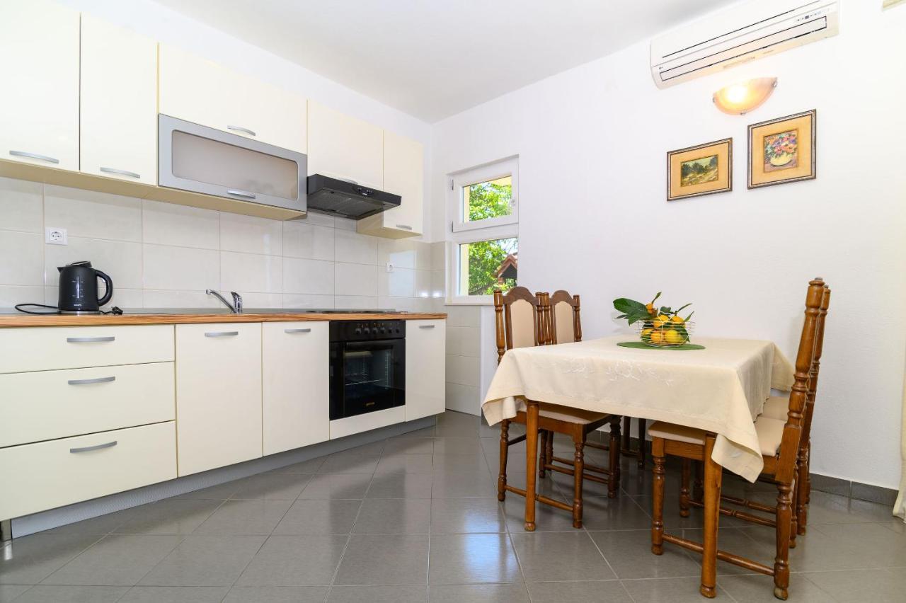 Apartments Vice Trogir Exterior photo